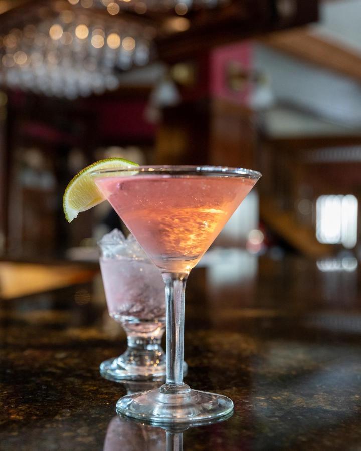 Winthrop Arms Hotel Restaurant Logan Airport ภายนอก รูปภาพ